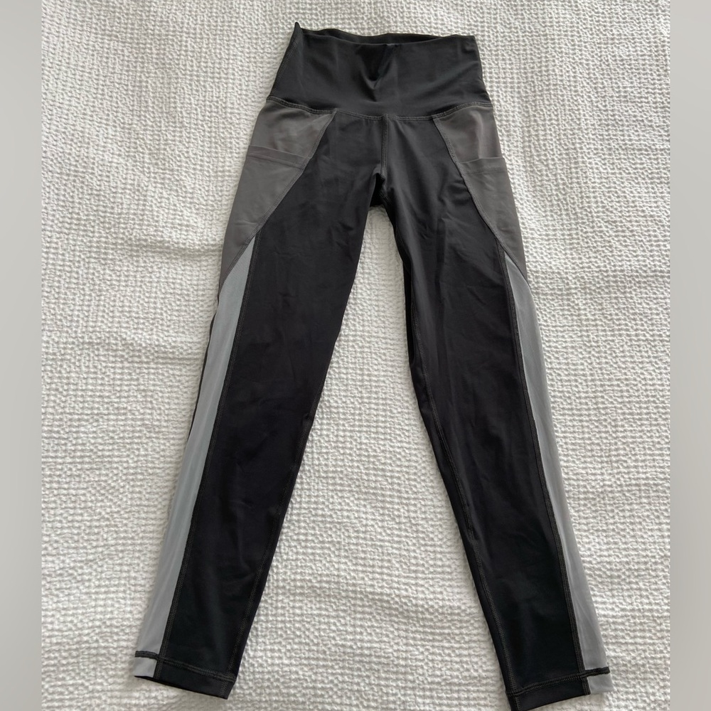 Aerie Grey Mesh Leggings - Picture 3 of 9